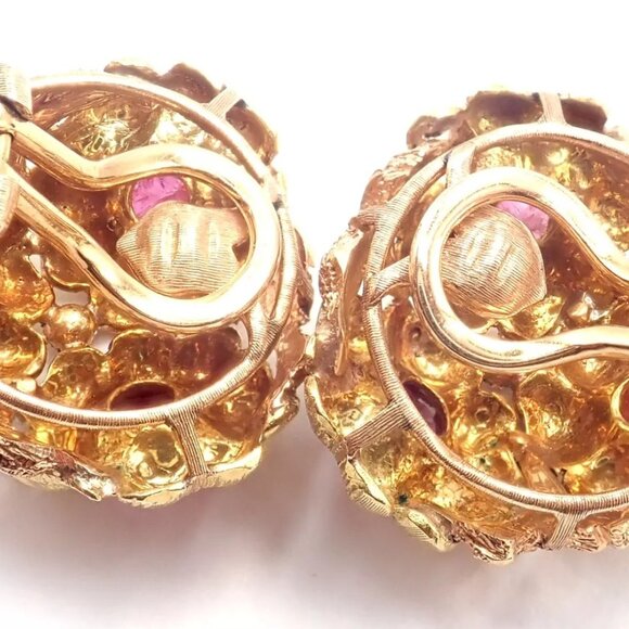 Authentic! Vintage Buccellati 18k Yellow Gold Carved Ruby Flower Earrings - Picture 8 of 12